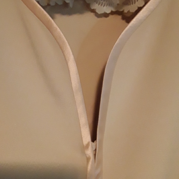 Light pink silk jacket and matching long skirt - Picture 8 of 13